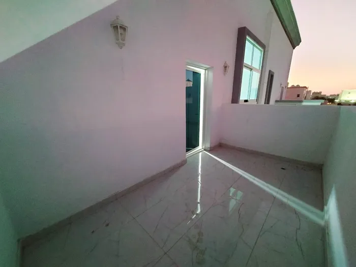 شقة للإيجار في الشامخة, ابوظبي : Image 1