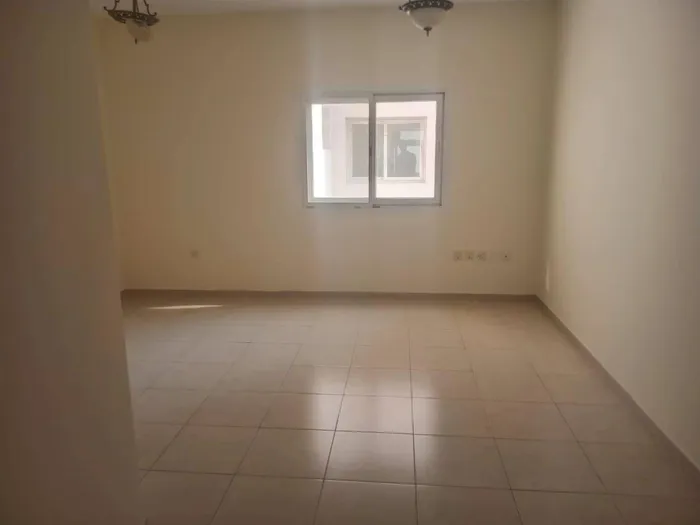 شقة للإيجار في القليعة, الشارقة : Image 1