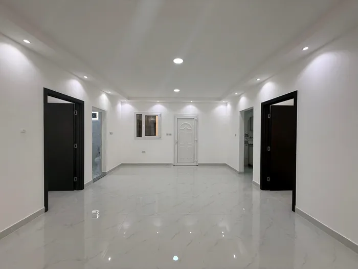 شقة للإيجار في مدينة الرياض, ابوظبي : Image 1