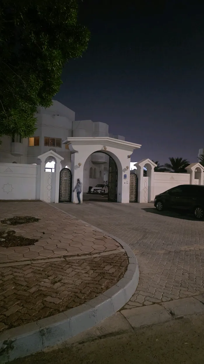 فيلا للبيع بني ياس شرق : Image 1