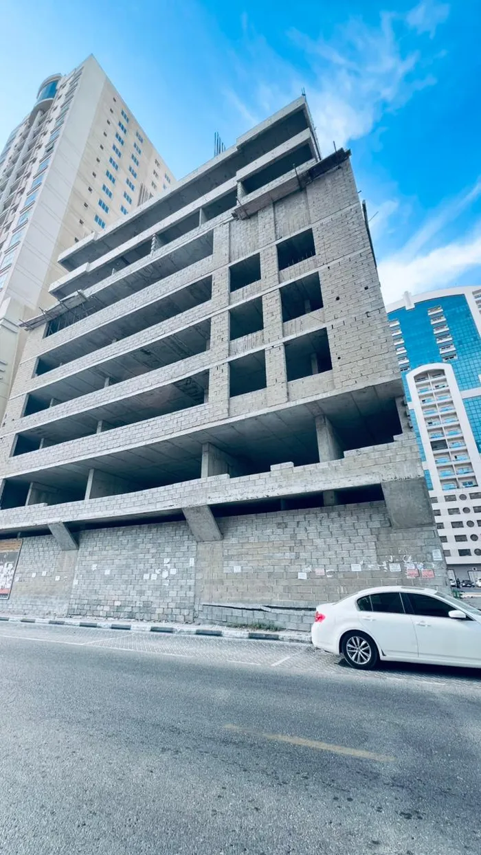 🏢 برج سكني للبيع | فرصة استثمارية كبرى | النهدة – الشارقة : Image 1