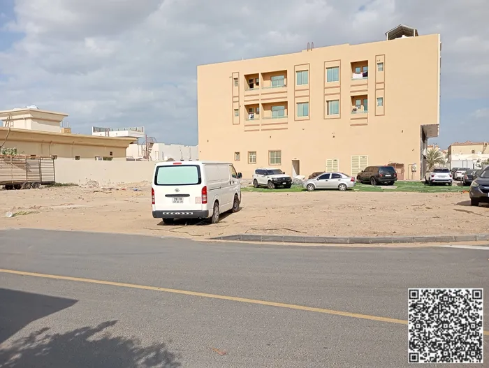 ارض سكني  زاوية شارعيين ثاني قطعه من شارع الجزائر الروضة 1 عجمان : Image 1