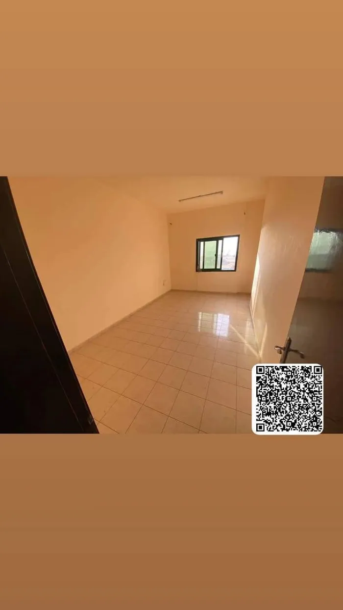 للايجارالسنوي غرفه وصاله أ حمام في الكورنيش اطلاله مباشره البحر عجمان For annual rent: One bedroom, living room, and bathroom in Ajman Corniche, with direct sea view : Image 1