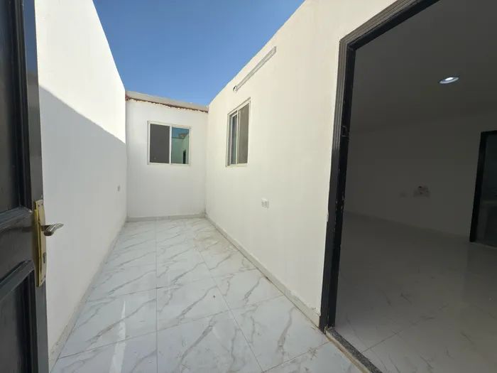 For Rent Apartment in Shakhbout City, Abu Dhabi : Image 1