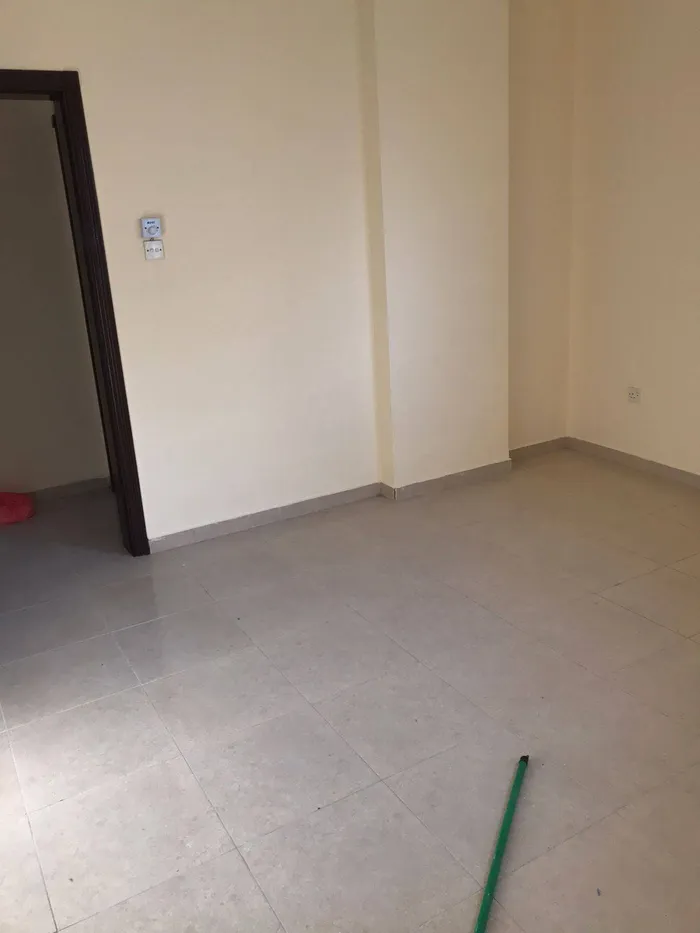 For Rent Apartment in Bu Tina, Sharjah : Image 1