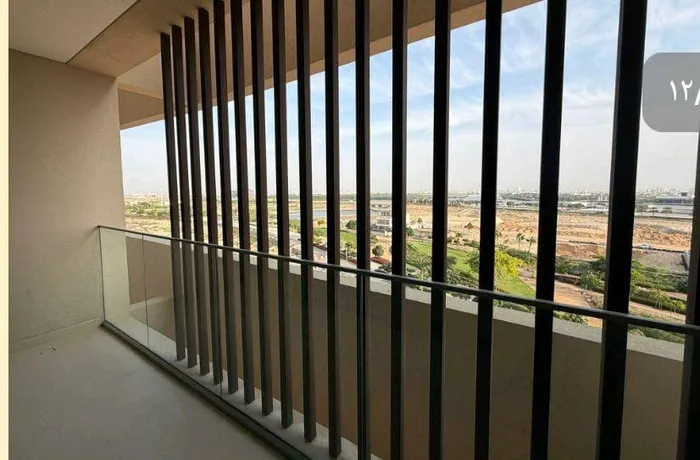 للبيع شقة فاخرة 2 غرفة + غرفة خادمة مع اطلالة بحرية : Image 1