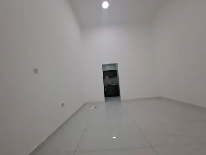 شقة للإيجار في الشامخة, ابوظبي : Image 1