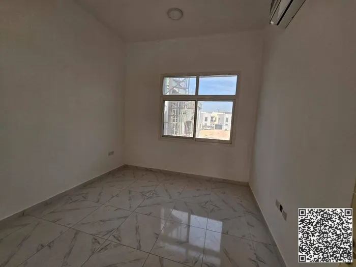 5 master bedroom townhouse villa in Al Yasmeen area, Ajman : Image 1