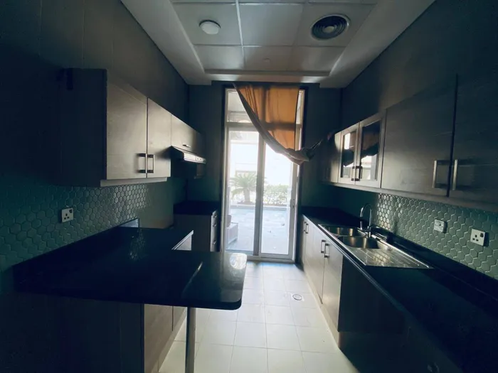 Villa for rent in Al Raffa directly opposite Sharjah Corniche, first row : Image 1