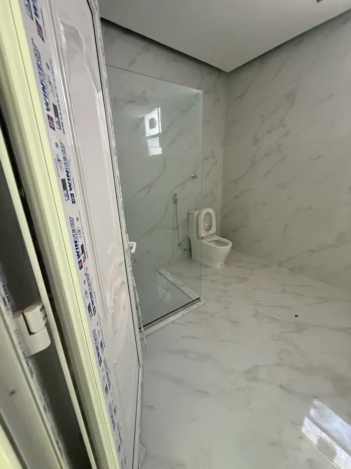 شقة ضمن بناية في المويجعي : Image 1