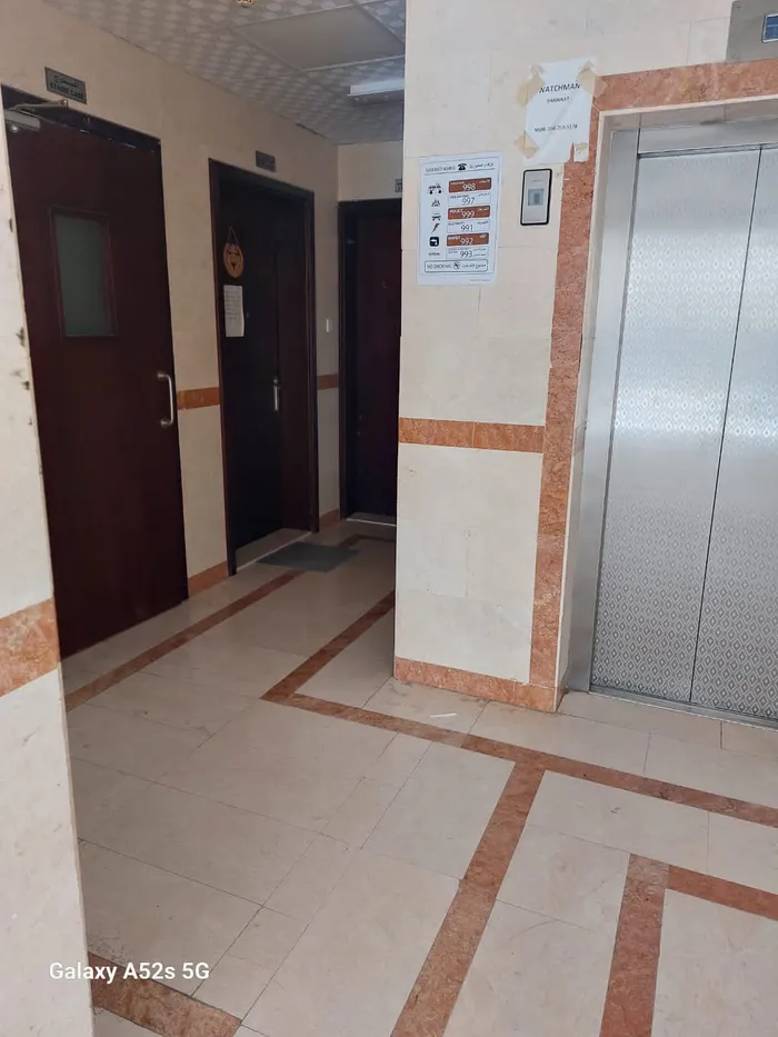 🏢 بناية للبيع – فرصة استثمارية مميزة : Image 1