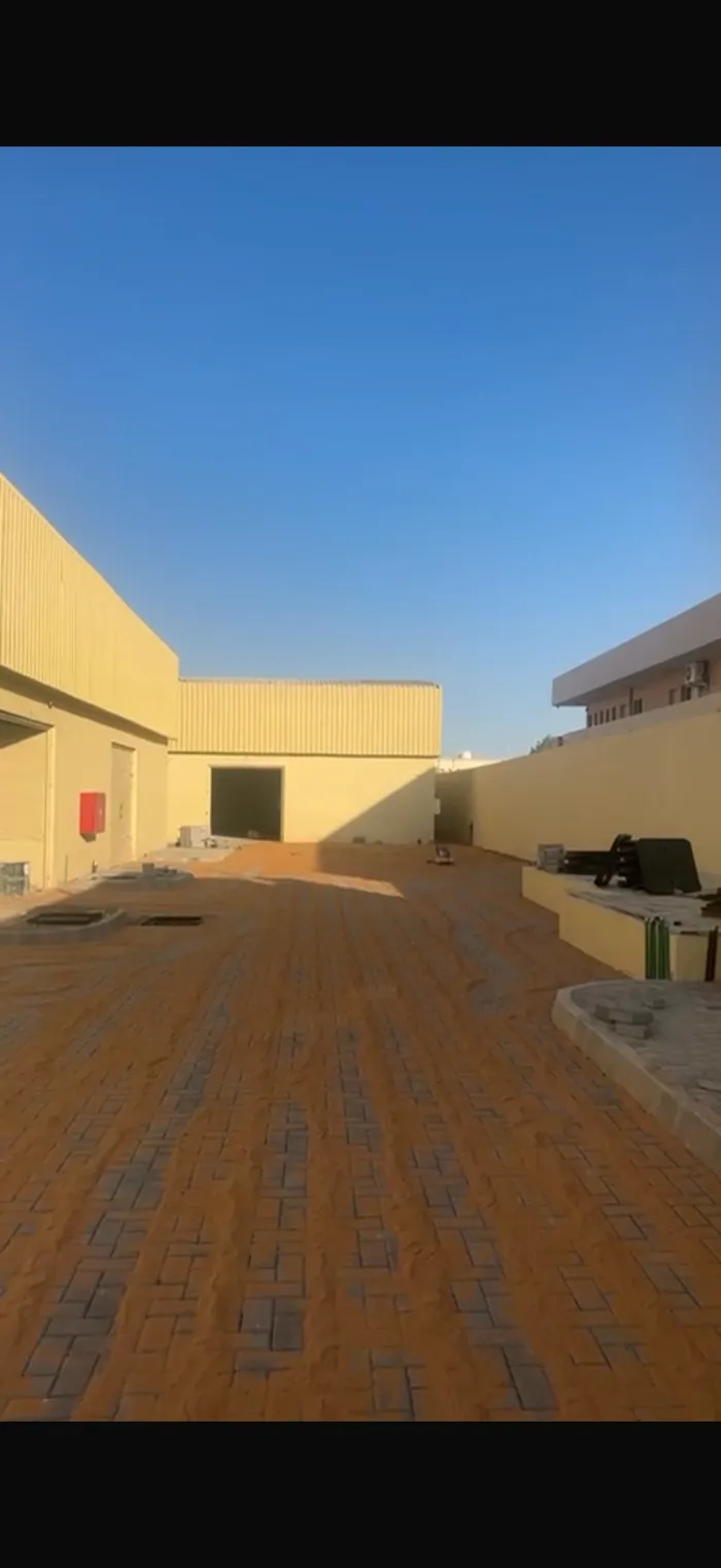 مخزن للإيجار في مزيد, العين : Image 1