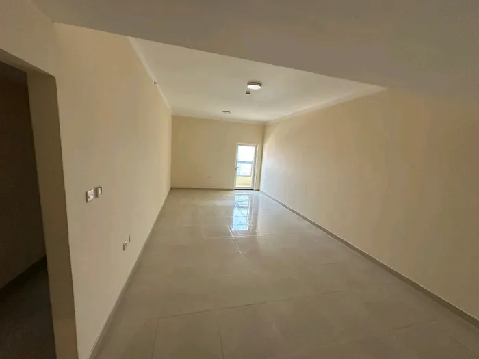 For Rent Apartment in Al Jerf 2, Ajman : Image 1