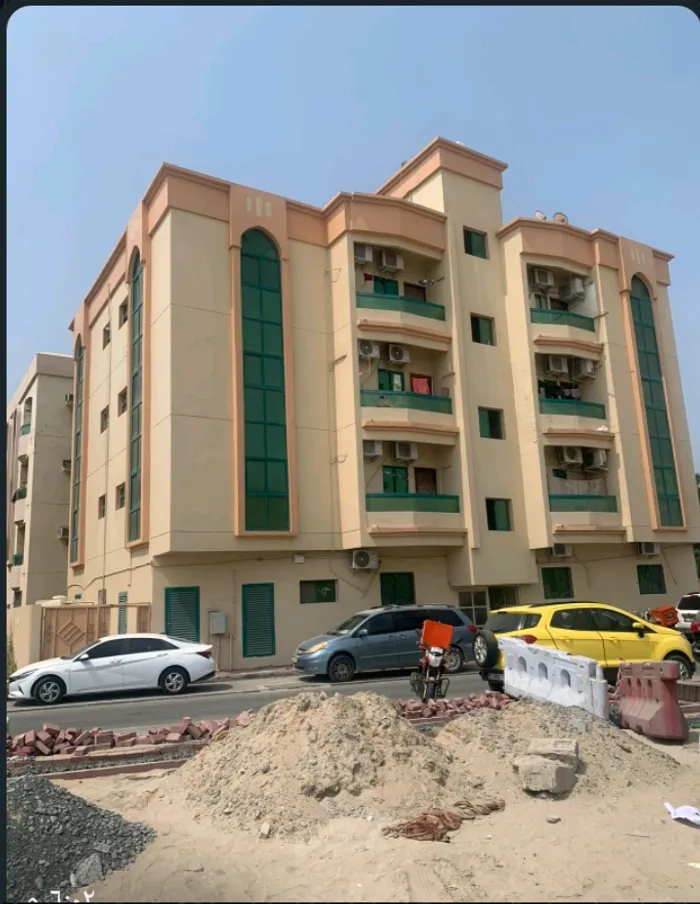 بنايه ارضي وثلاث طوابق للبيع : Image 1