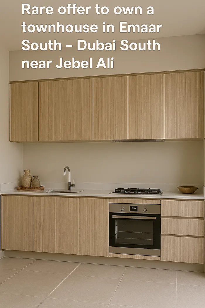 عرض نادر لاقتناء تاون هاوس في إعمار ساوث – دبي الجنوب قرب جبل علي : Image 1