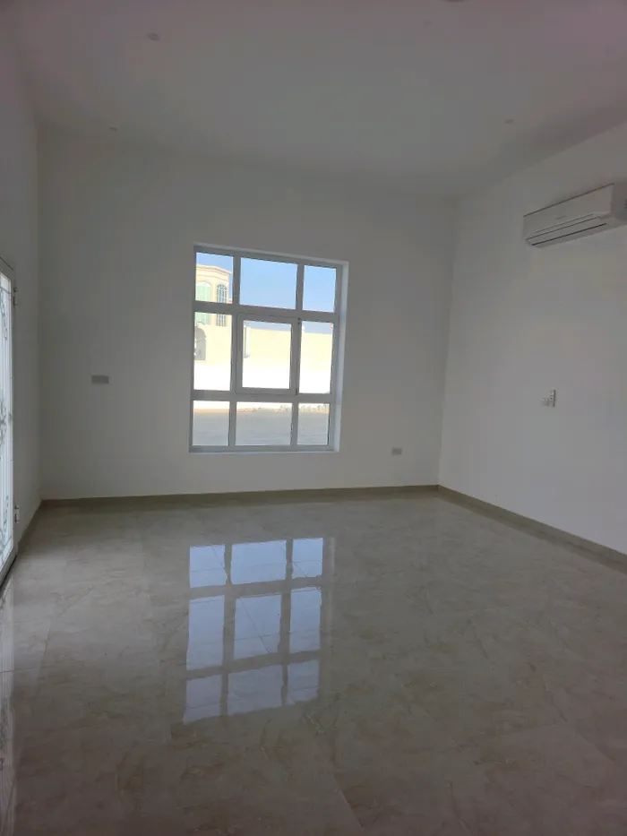 للإيجار فيلا سكنية أول ساكن تشطيب سوبر لوكس : Image 1