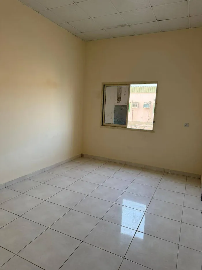 سكن عمال متكامل وجاهز للتشغيل الفوري في موقع صناعي حيوي في الشارقة : Image 1