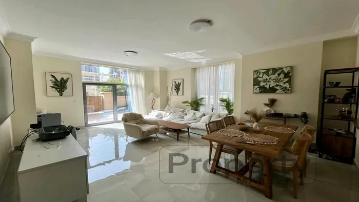 almass towers : Image 1