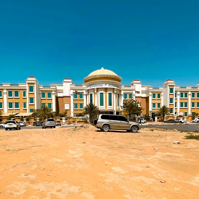 ارض سكني مميزة بمنطقة المدارس Prime residential land in the school district : Image 1