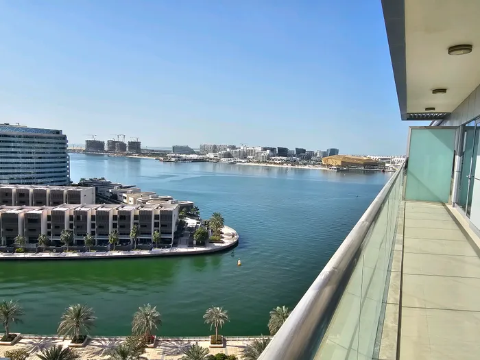 2BR+Maid | Seaview | Specious layout : Image 1