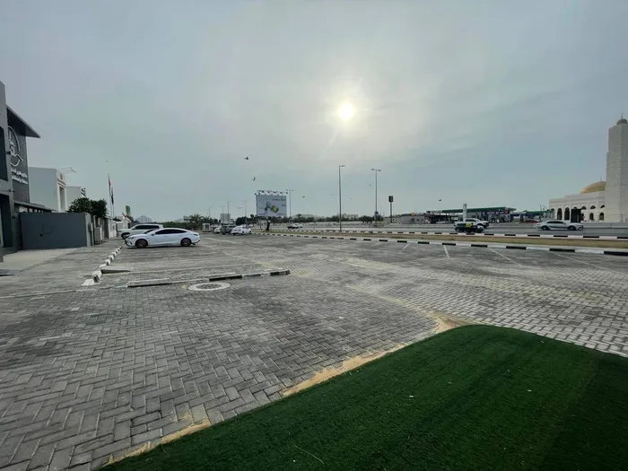 🔥 Commercial Villa for Rent – ​​Rare Strategic Location in Ajman 🔥  A golden opportunity for business owners and companies seeking a prime location to ensure business success 👇  🏡 Villa Details:  ✨ 17 Spacious Rooms ✨ Large Reception Area Suitable fo : Image 1