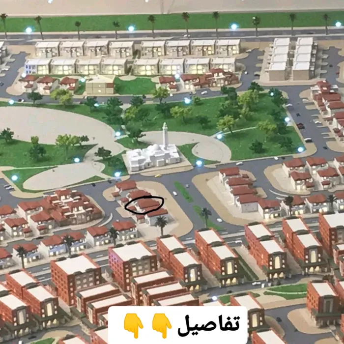 ارض على شارعين فى تلال زون C تصريح بناء بدروم وأرضى واول  امام المسجد والحديقه السعر مليون و٦٠٠ الف درهم فرصه لا تعوض : Image 1