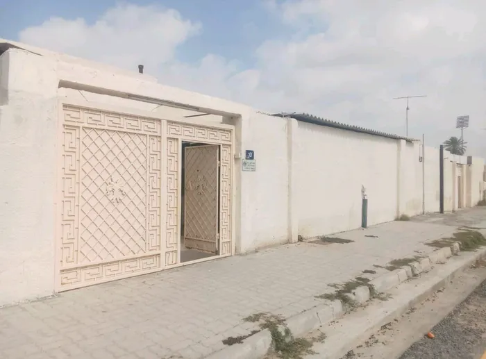 للبيع بيت في القادسية : Image 1