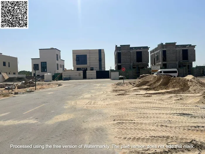 Two exceptional townhouses for smart real estate and high-end investment lovers//Al-Zahia P11 : Image 1
