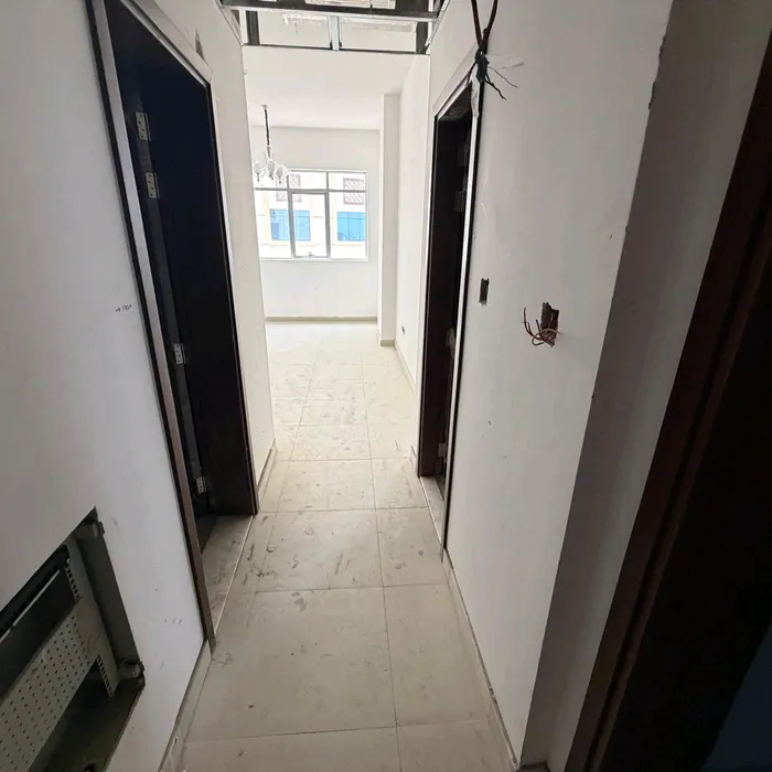 🏡 جاهز للسكن – قرية الأميرة 🗝️

✨ فرصة مميزة لامتلاك شقة غرفة وصالة في موقع حيوي بعجمان

💰 السعر الإجمالي 435000 درهم
💵 الدفعة الأولى 217000 درهم
📅 القسط الشهري 3960 درهم
🗓️ أول قسط يبدأ في يونيو
✅ المدفوع 30 قسط
📌 المتبقي 54 قسط
🔥 معفى من رسوم التسج : Image 1