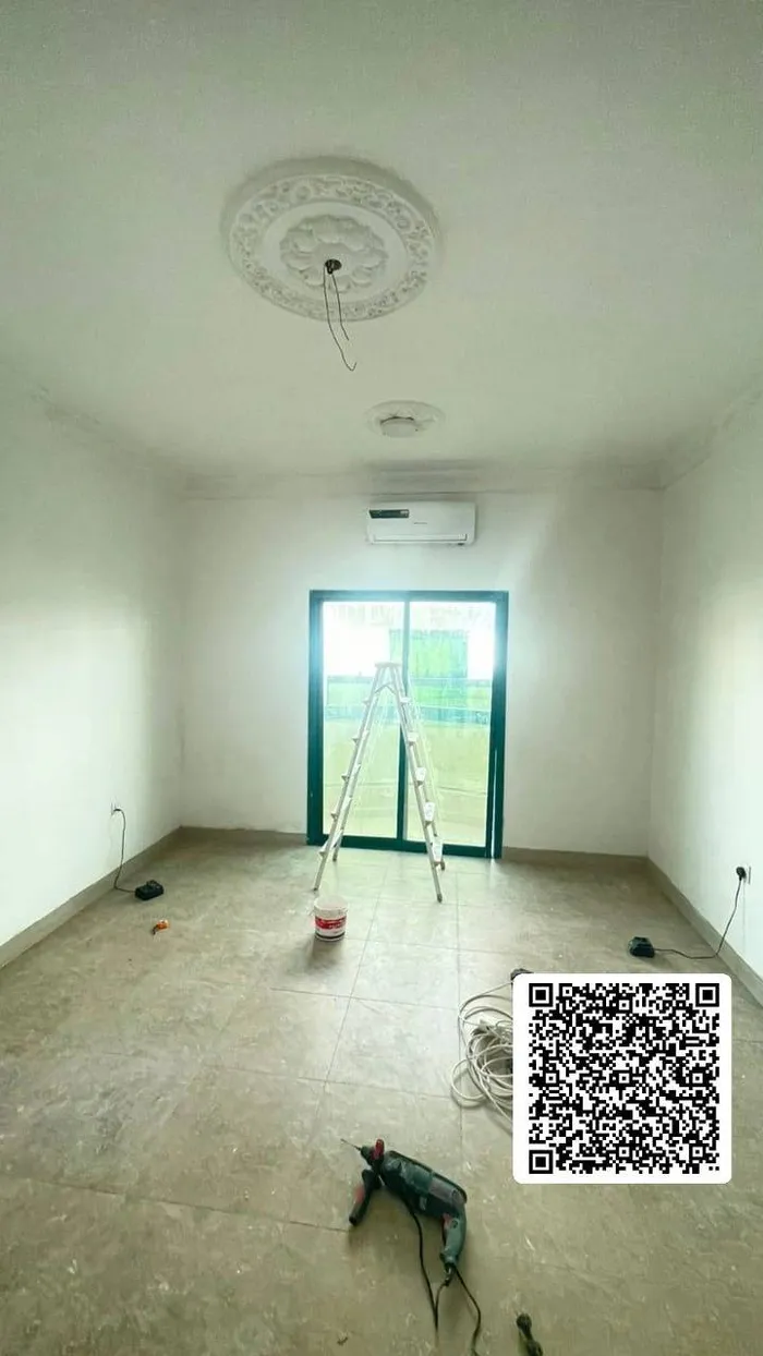 📍 للإيجار السنوي  في عجمان   غرفه وصاله ببلكونه صيانه كانها اول ساكن 📌 الموقع:الراشيديه 2 بجوار نستو وشارع المينا /For annual rent in Ajman One bedroom and living room with balcony, well-maintained and in excellent condition, like new 📌 Location: Al  : Image 1