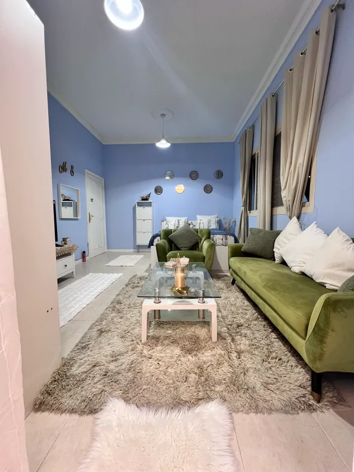 NICE DESIGN STUDIO AVAILABLE FOR RENT
Karama area
The price
Price 4500
-Call us now +971 52 770 9144 : Image 1