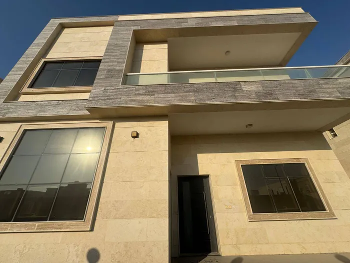 For Sale Villa in Hoshi, Sharjah : Image 1
