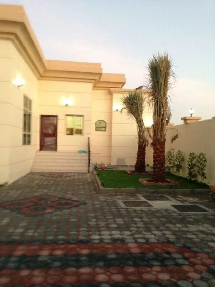 فيلا مستقله 6 غرف وملاحق : Image 1