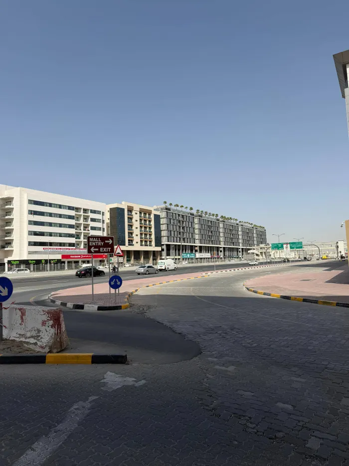 For Sale Building in Muwailih Commercial, Sharjah : Image 1