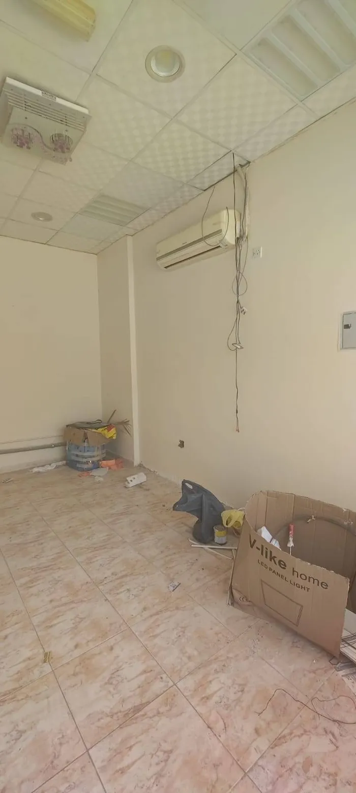 محل للإيجار في الراشدية 2, عجمان : Image 1