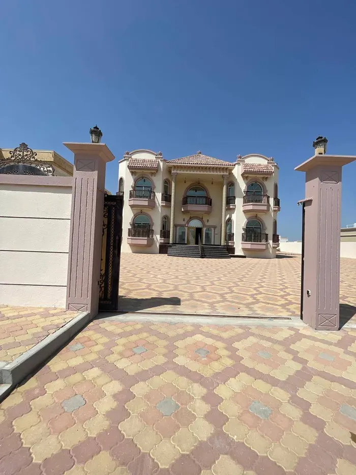 For sale a villa in Shagrafa 2, Al Rahmaniya suburb, Sharjah : Image 1
