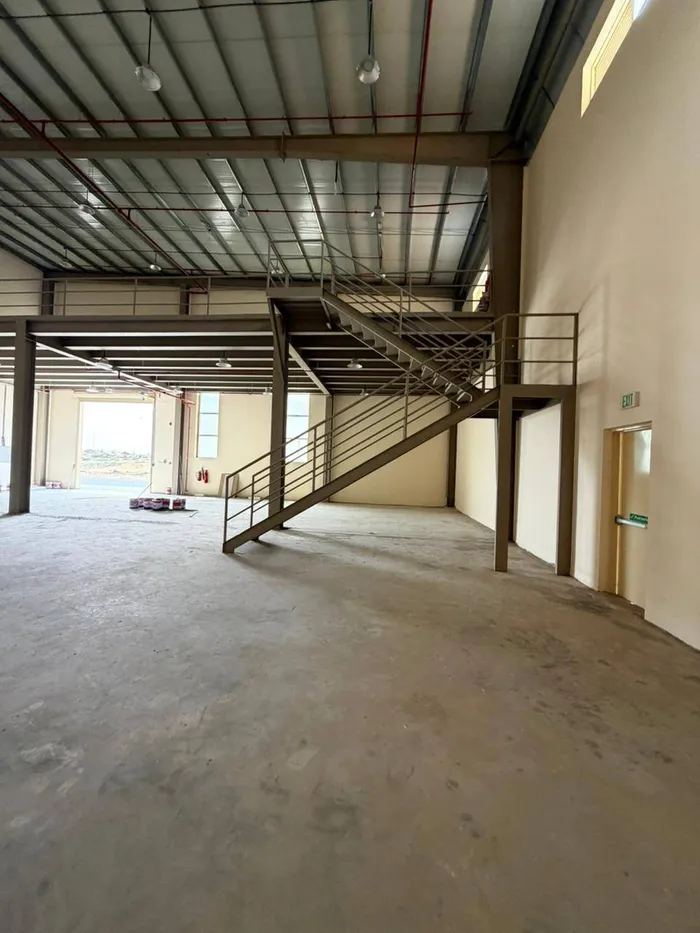 New Warehouse for Annual rent in Al Jerf Industrial - Ajman First Tenant Location Al Jerf Industrial Area Condition Brand New (First Tenant) Size 3400 SqFt. Annual rent AED140000 (4 payments) Discounted to AED120000 Security Deposit 5% Refundable) De : Image 1