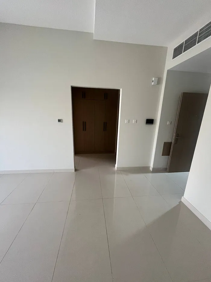 شقة للإيجار في الجرف2 خلف داي تو داي, عجمان : Image 1