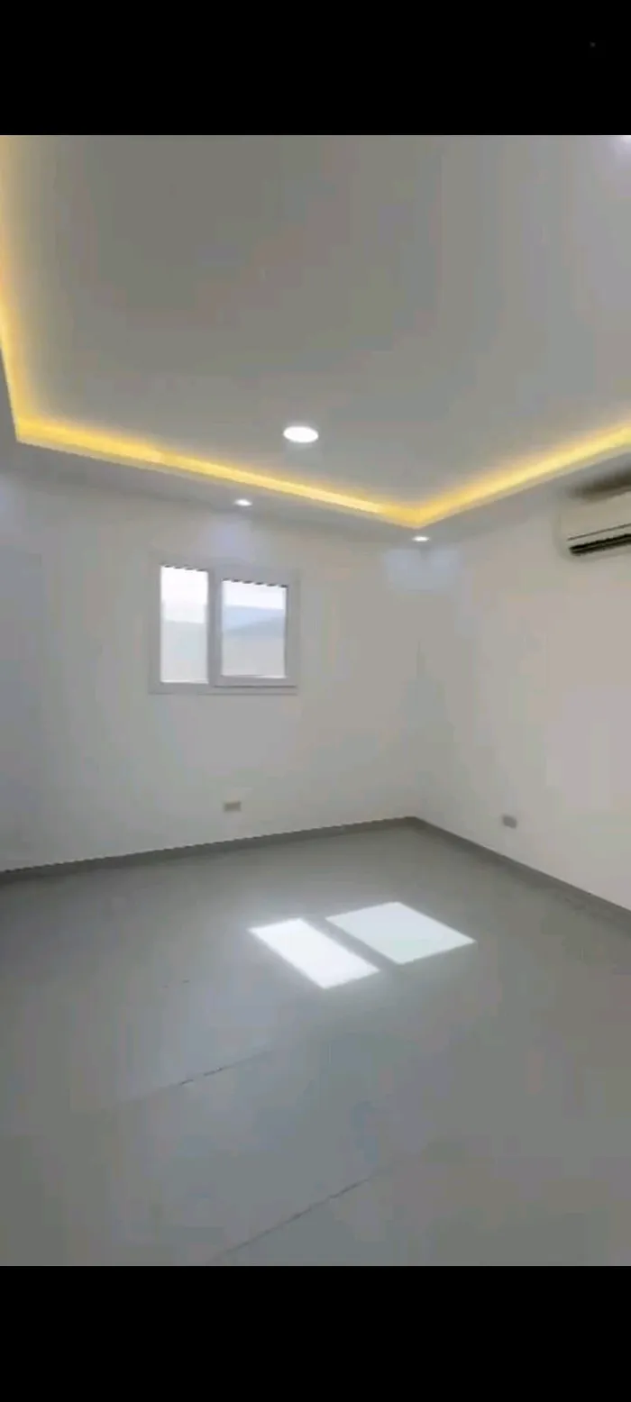 شقة ارضي بفيلا للايجار : Image 1