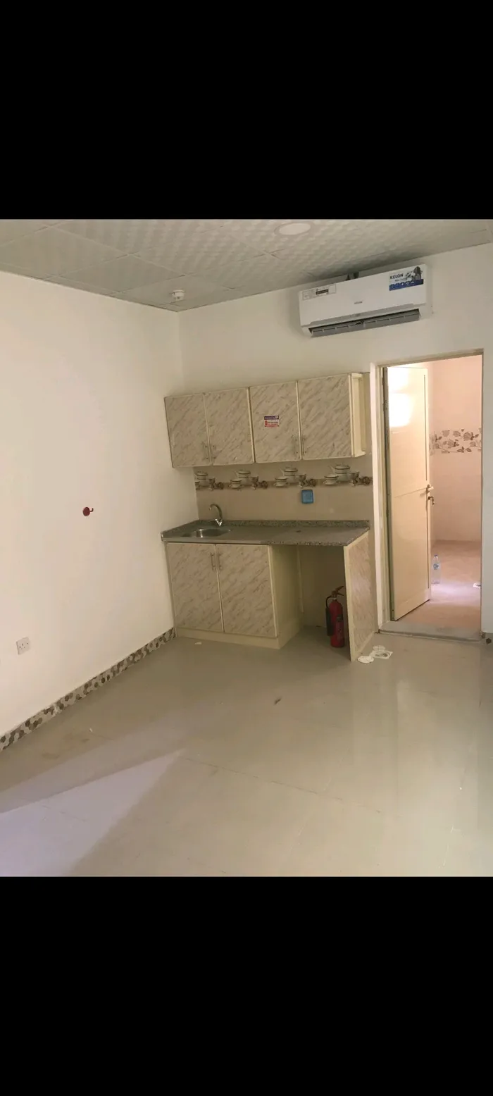 For Rent Apartment in Al Nuaimia 2, Ajman : Image 1
