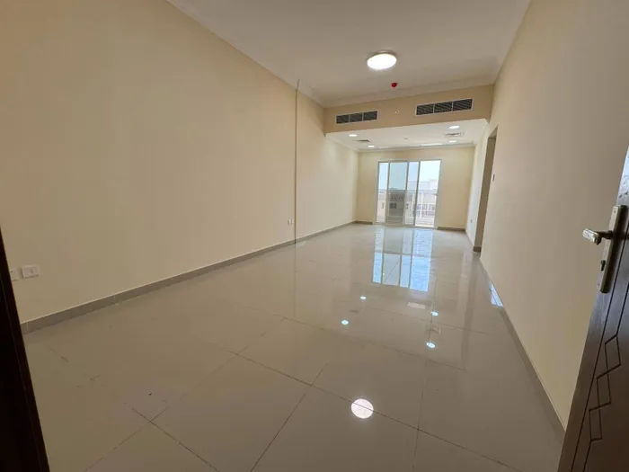 شقة للإيجار في الجرف 3, عجمان : Image 1
