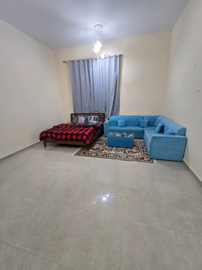 شقة للإيجار في رملة زاخر, العين : Image 1