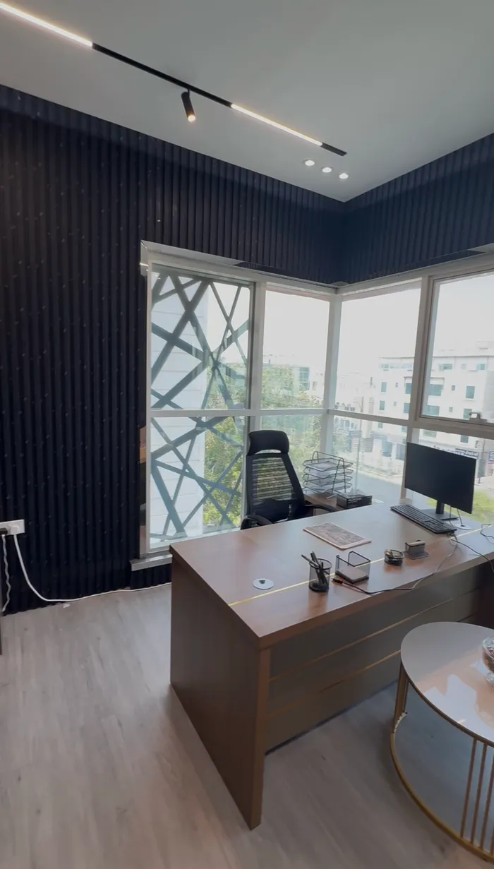 For Rent Business Centre in Central District, Al Ain : Image 1