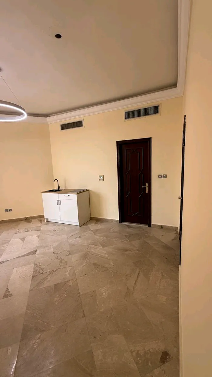 For Rent Apartment in Khalifa City A, Abu Dhabi : Image 1
