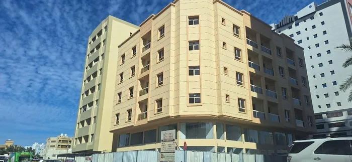 بناية للبيع في النعيمية 2, عجمان : Image 1