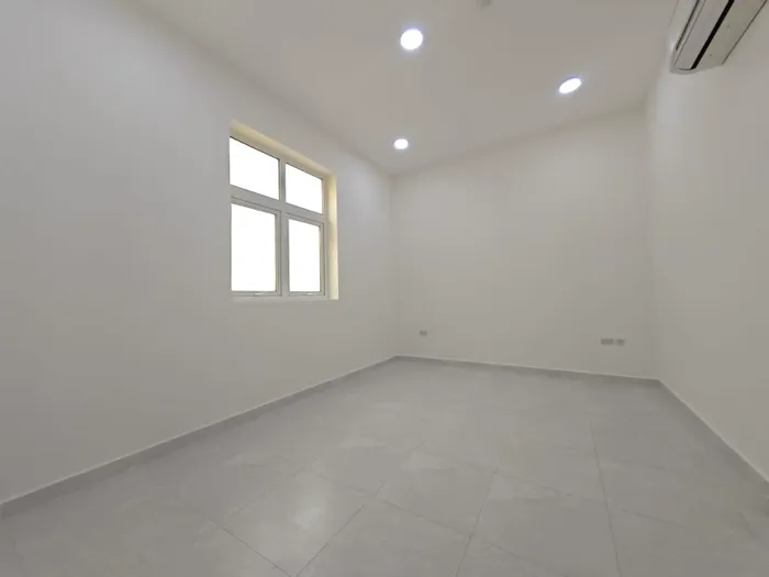 شقة للإيجار في الشامخة, ابوظبي : Image 1