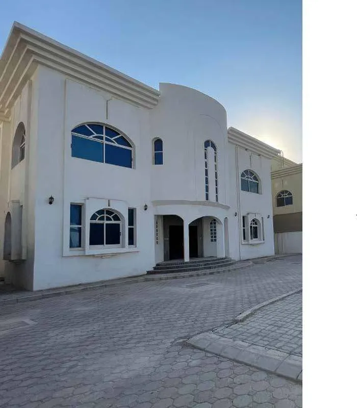 فيلا للبيع في ربدان, ابوظبي : Image 1